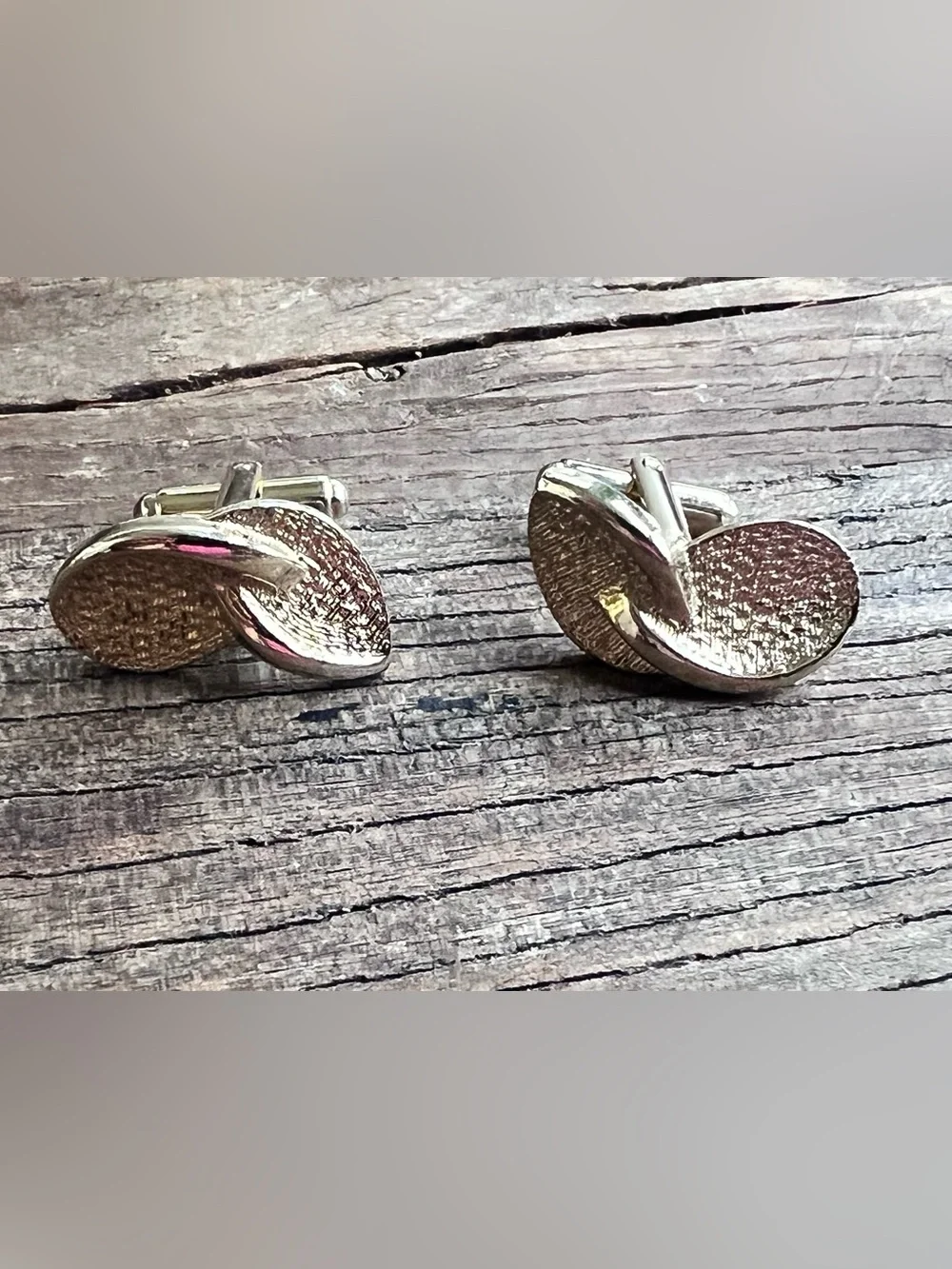 Gold-Tone Textured Men's Cufflinks